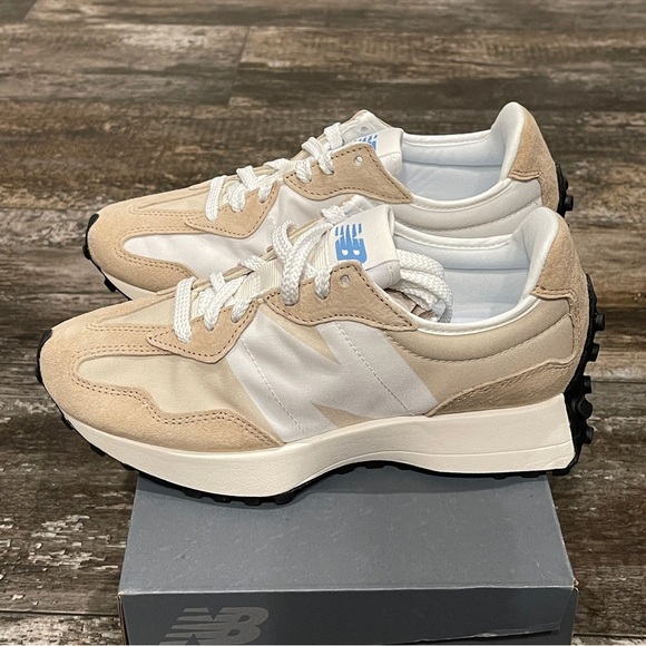 New Balance 327 Womens Shoes Size 6 Light Brown Neutral NEW - Picture 4 of 14